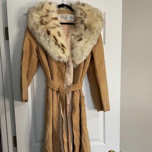 Vintage Flemington Furs Mid-Length Light Suede Belted Coat with Fur Collar - S/M